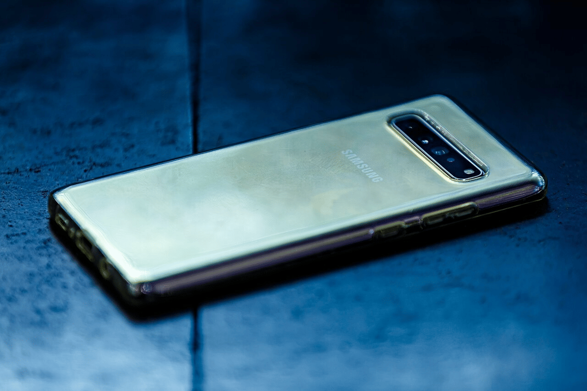 ilustrasi HP Samsung