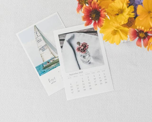 ilustrasi kalender dengan gambar