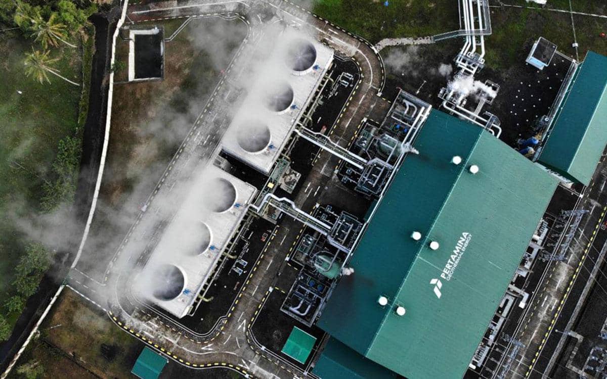 Pembangkit Listrik Tenaga Panas Bumi PGEO di Indonesia. PLTP Pertamina Geothermal Energy dengan target ekspansi kapasitas 1 GW.