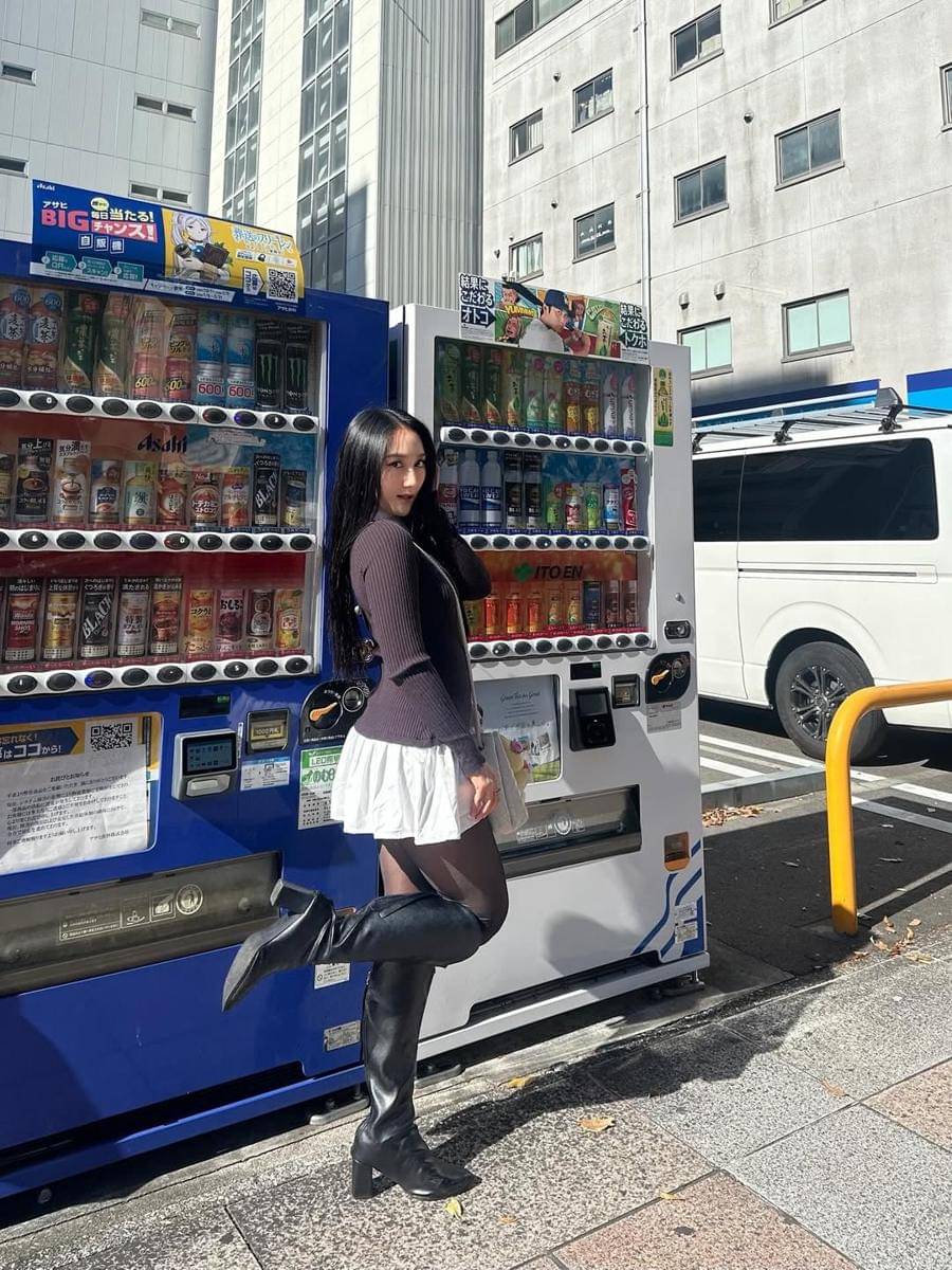 Sandrina Mazaya jalan-jalan ke Sakae di Nagoya, Jepang