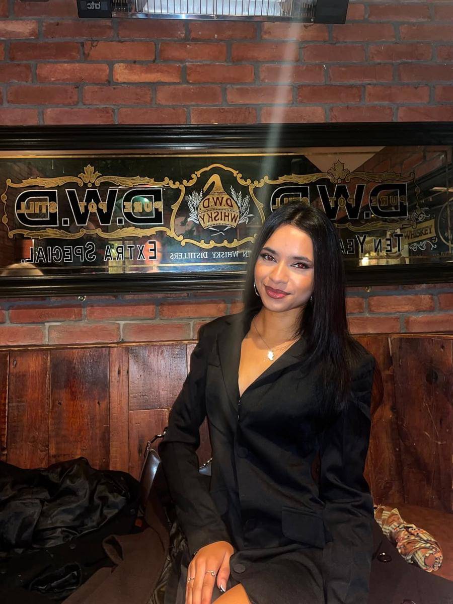 potret Aadya Srivastava, Miss Universe Irlandia 2025