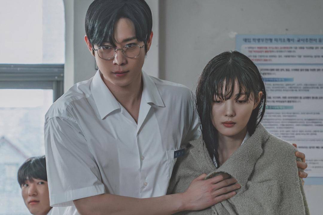 Kim Yoo Jung dan Kim Young Dae di Dear X