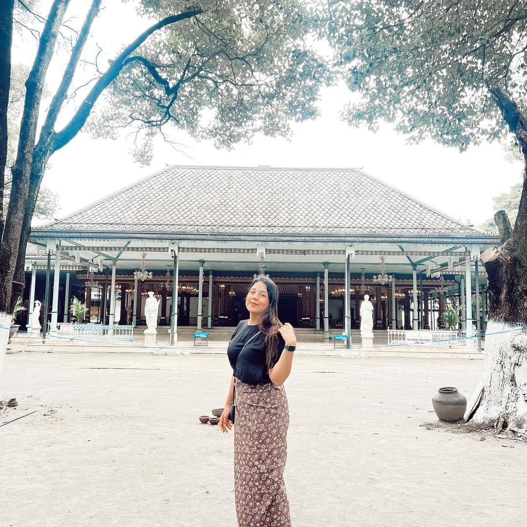 referensi OOTD etnik ala Nessie Judge