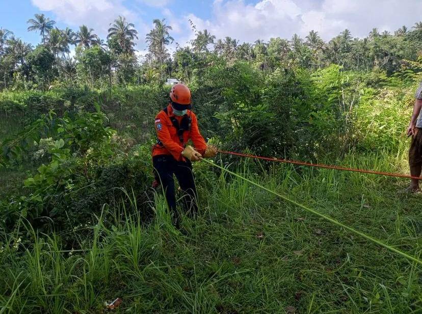 Pencarian seorang nenek yang hilang di wilayah Panglega, Desa Datah, Kecamatan Abang, Karangasem.