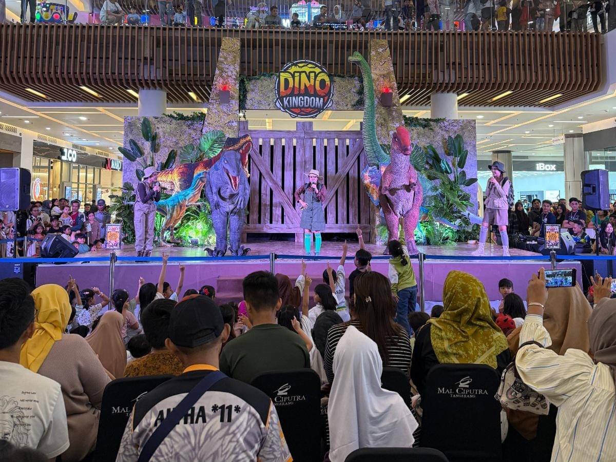 Pertunjukan Dino Kingdom di Mal Ciputra Tangerang