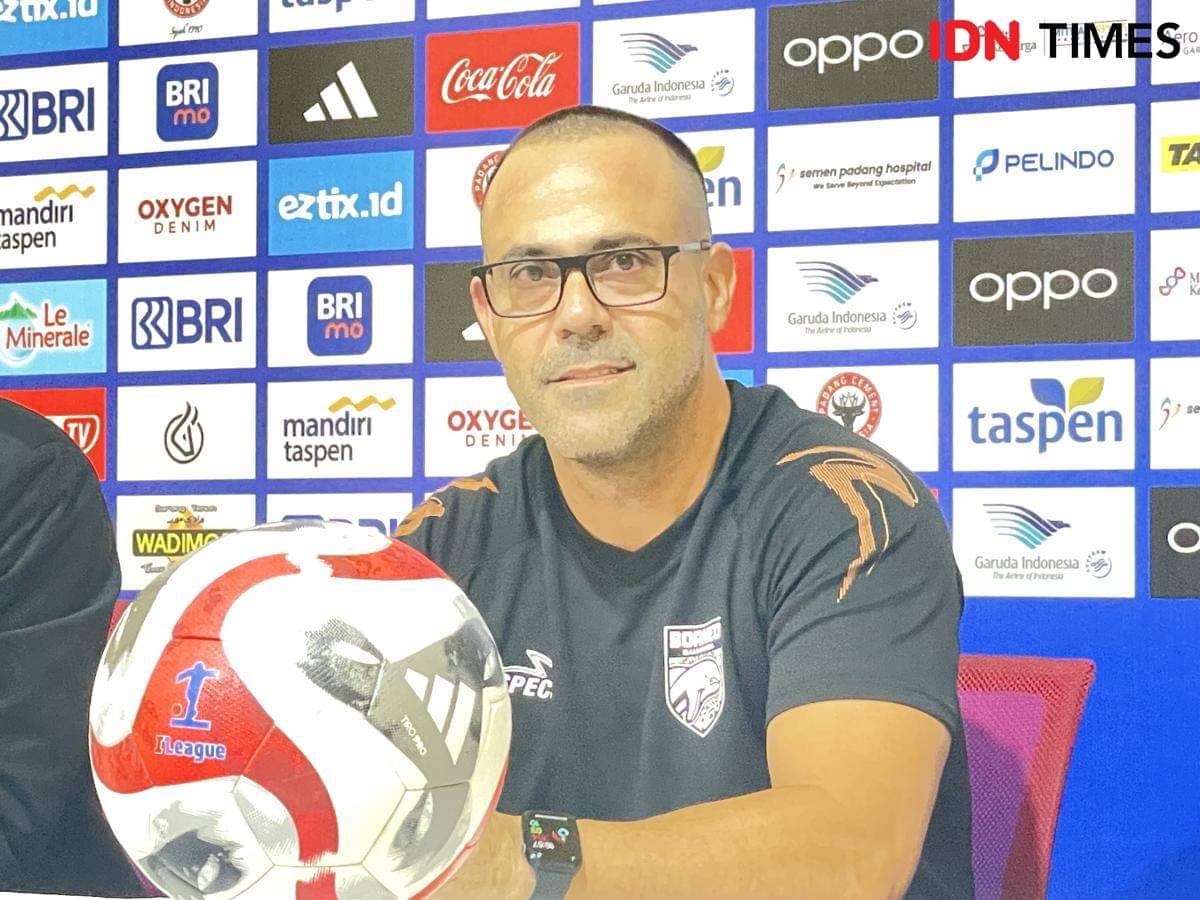 Pelatih Borneo FC, Fabio saat jumpa pers jelang pertandingan (Foto: IDN Times/Halbert Caniago)