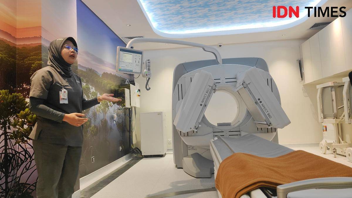 Teknologi kedokteran nuklir di RS Mitra Keluarga Bekasi Timur. 