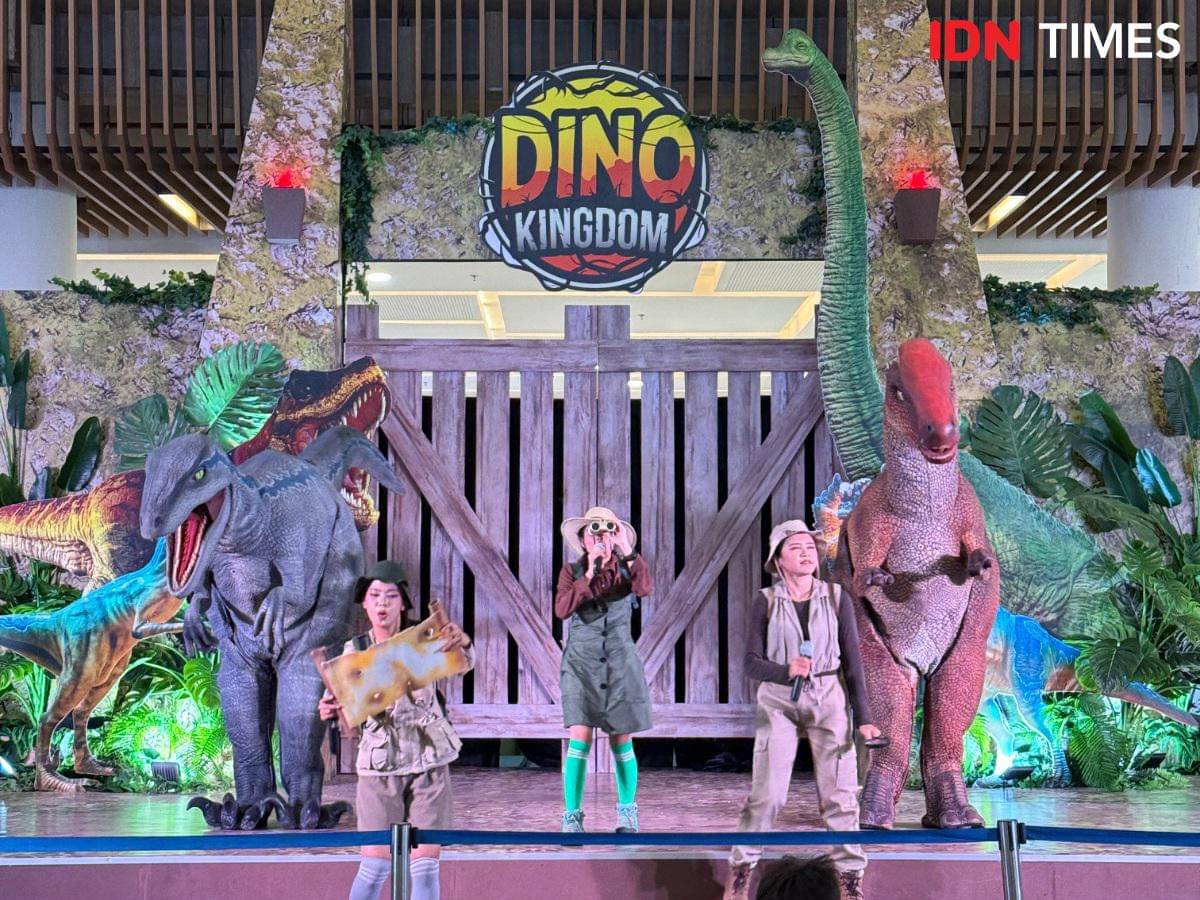 Pertunjukan Dino Kingdom di Mal Ciputra Tangerang