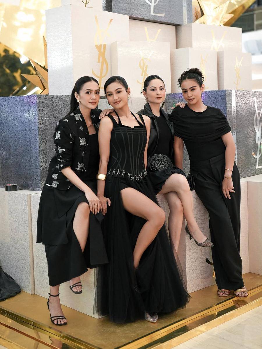 artis di YSL Annual holiday pop up