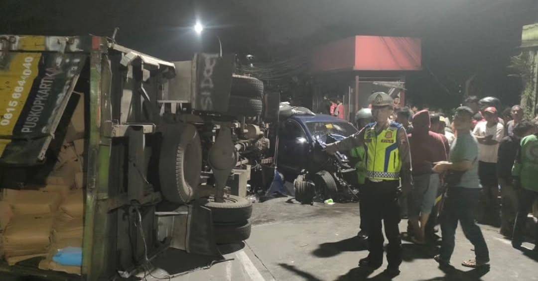 Kecelakaan Lalu Lintas di Depan Koramil Banyumanik, Tiga Kendaraan Terlibat – Tidak Ada Korban .heic