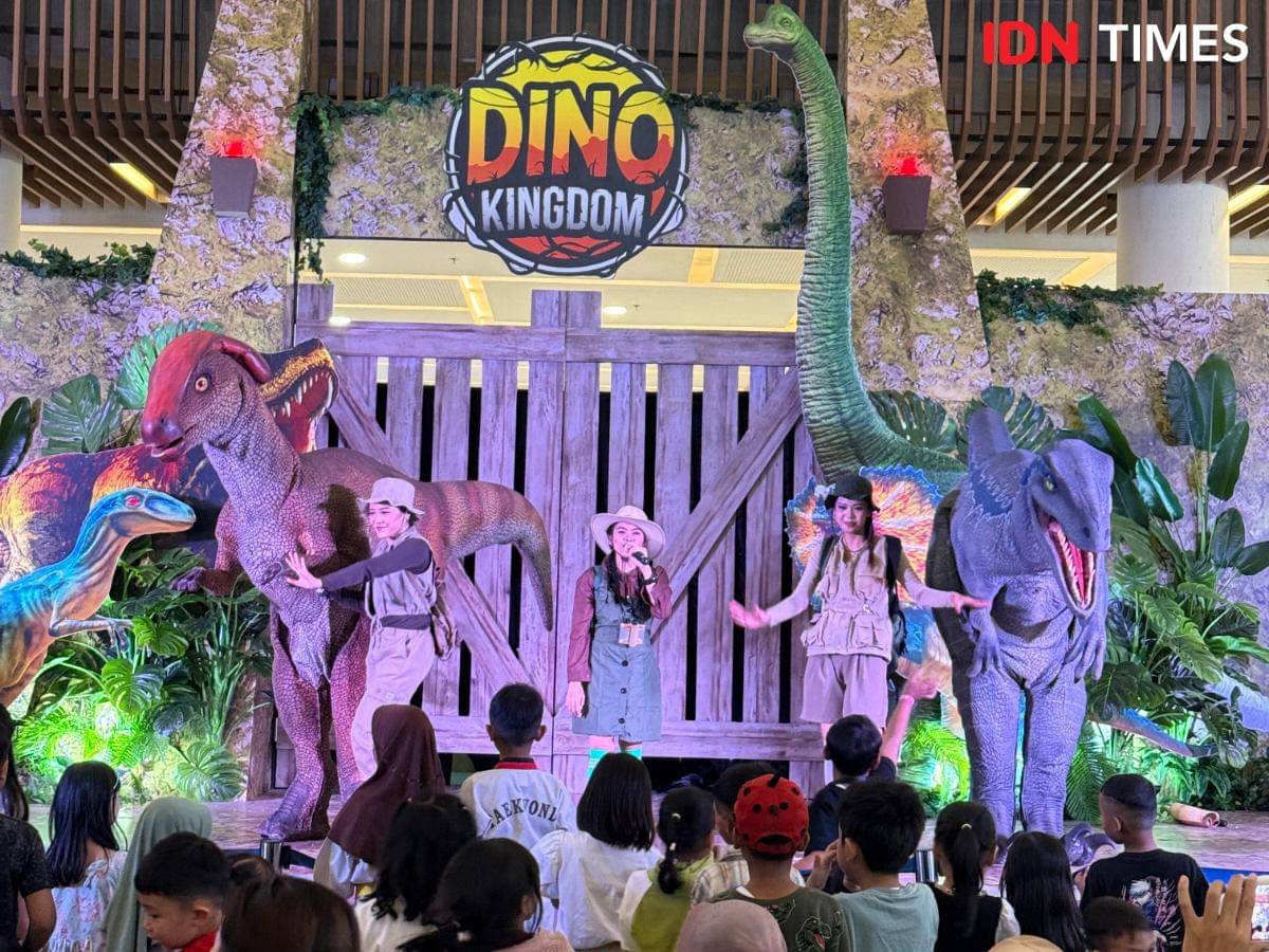 Pertunjukan Dino Kingdom di Mal Ciputra Tangerang