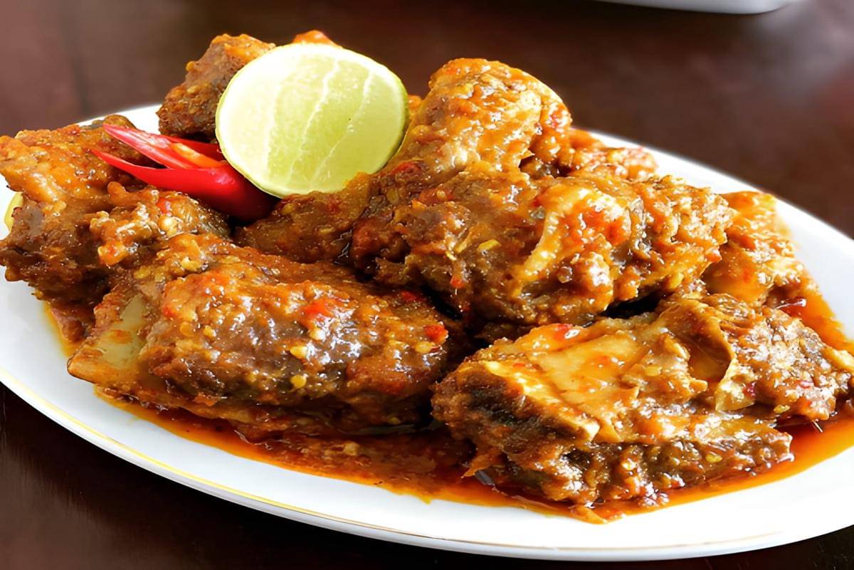 Tumis iga bumbu gurih