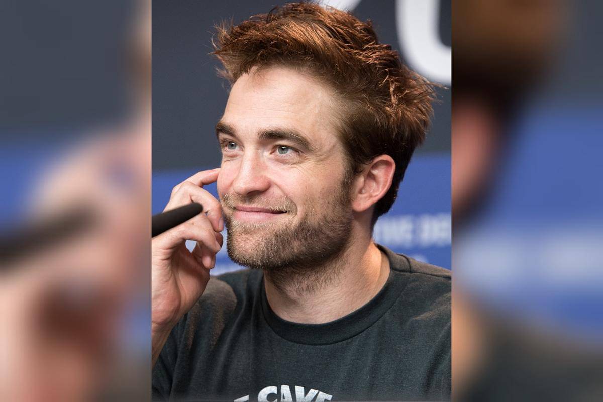 Robert Pattinson di konferensi pers Damsel, Berlinale pada 2018