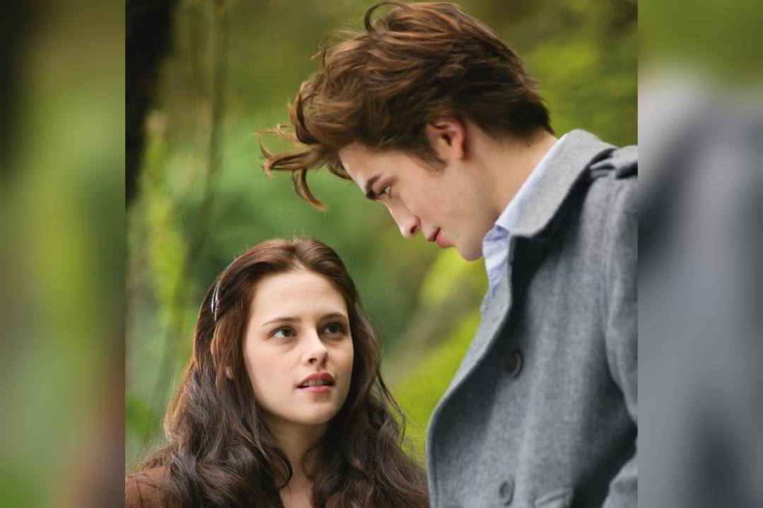 cuplikan adegan Bella Swan dan Edward Cullen dalam film Twilight