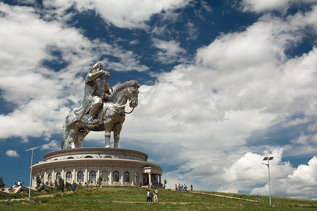 Patung Genghis Khan