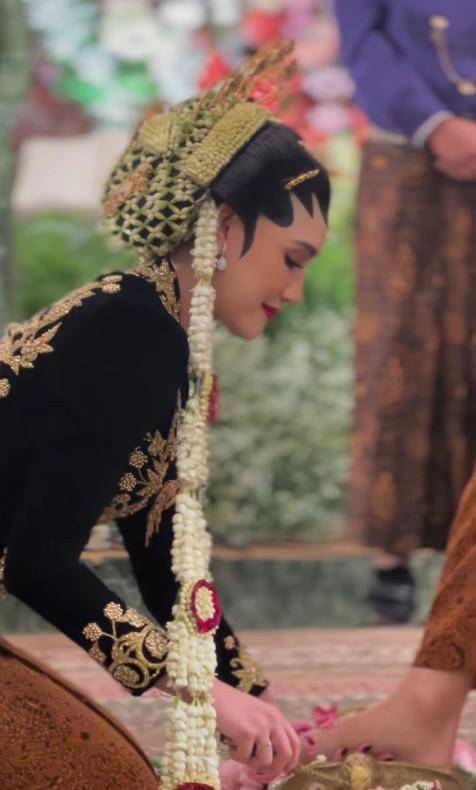 Pernikahan Shabrina Luna dan Axel (instagram.com/shabrinaaluna)