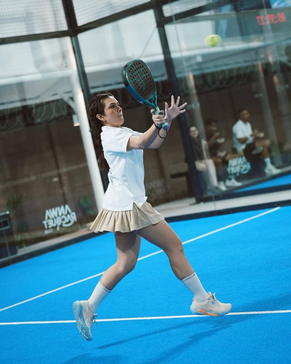 inspirasi outfit olahraga ala Marsha Aruan