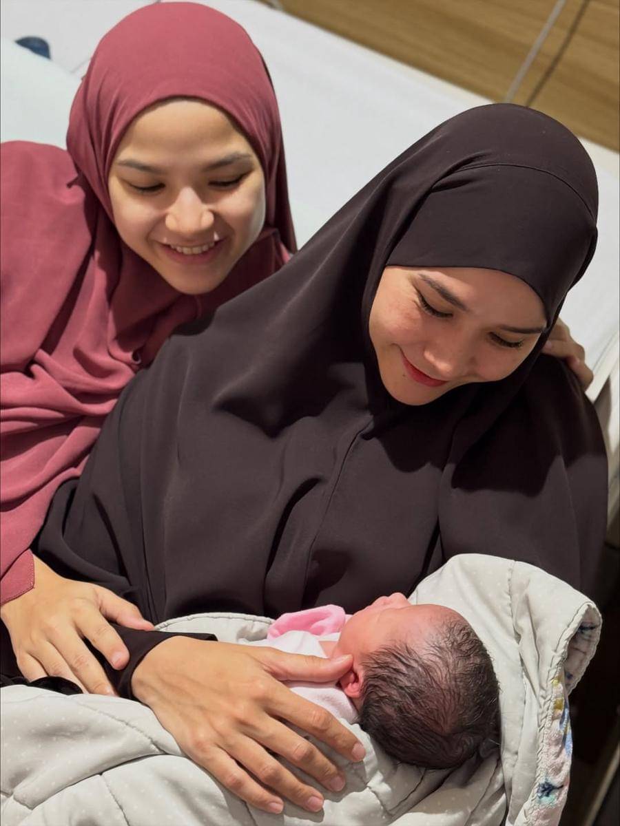 Zaskia Adya Mecca sambut keponakan baru