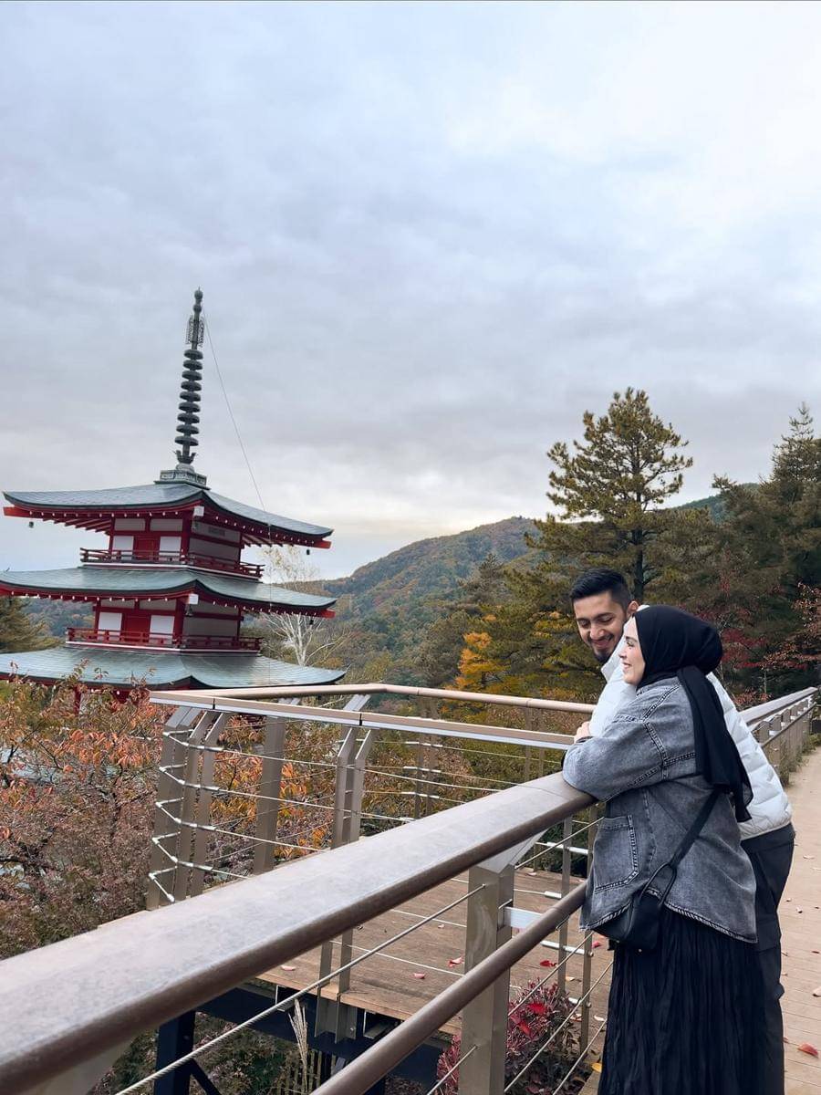 keluarga Vebby Palwinta liburan ke Jepang