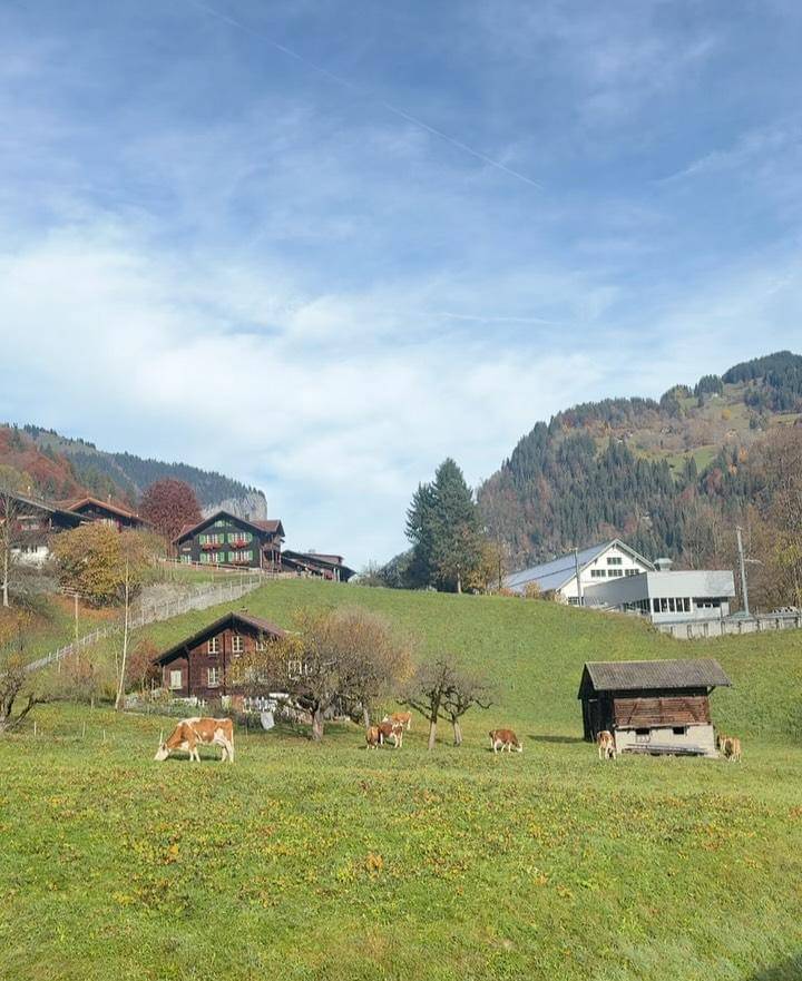 Xaviera Putri ke Desa Lauterbrunnen di Swiss