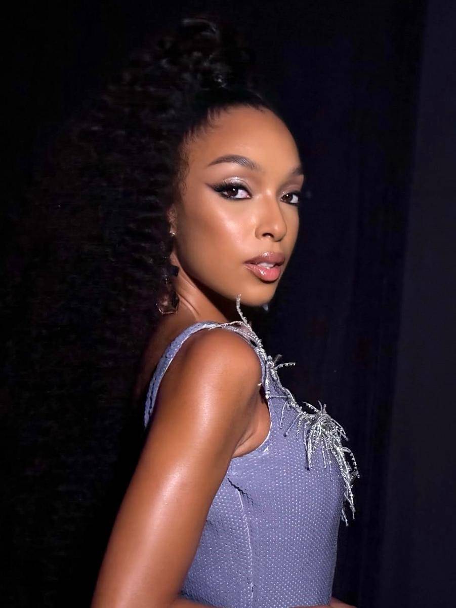 potret Ophely Mezino, Miss Universe Guadeloupe 2025 