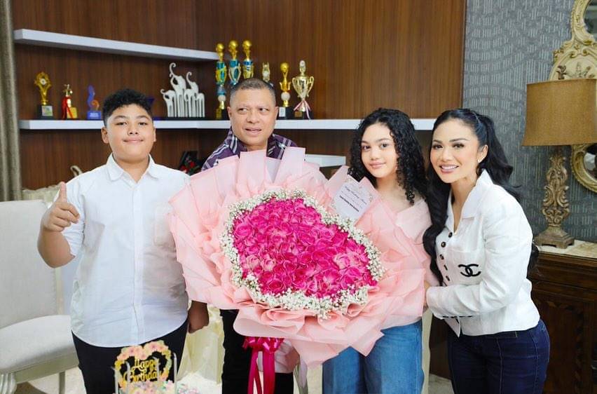 Gaya Keluarga Krisdayanti Sepanjang Tahun 2025