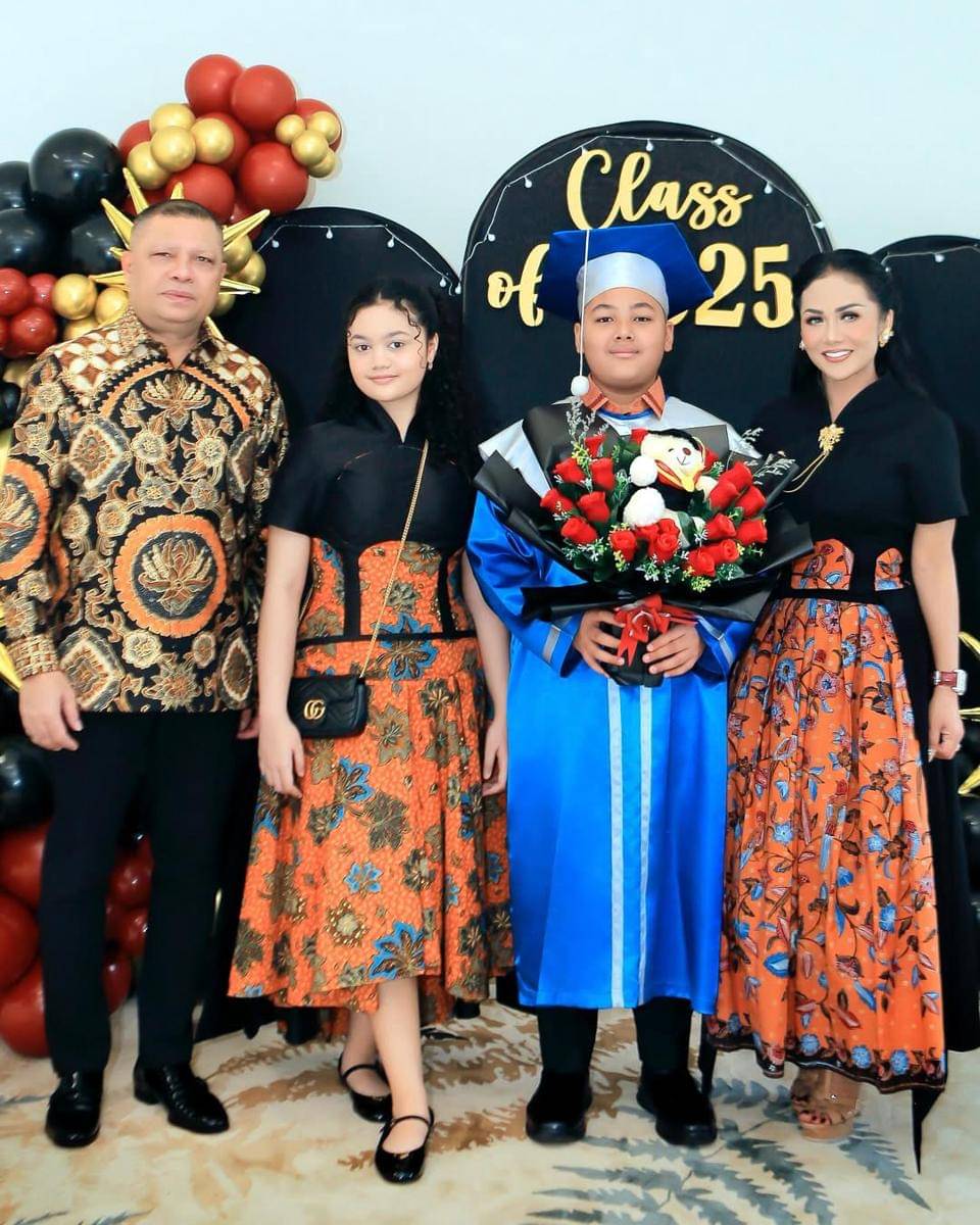 Gaya Keluarga Krisdayanti Sepanjang Tahun 2025