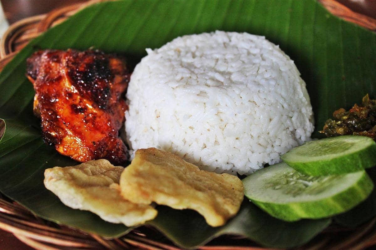 ilustrasi ayam bakar rica-rica