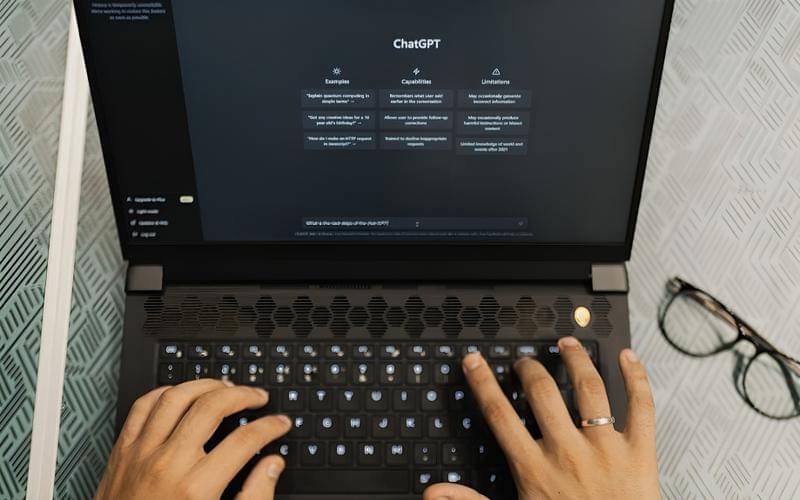 ilustrasi pengguna mencari informasi lewat ChatGPT