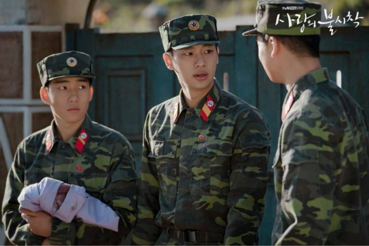 cuplikan drama Crash Landing on You 