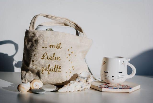 Ilustrasi merchandise