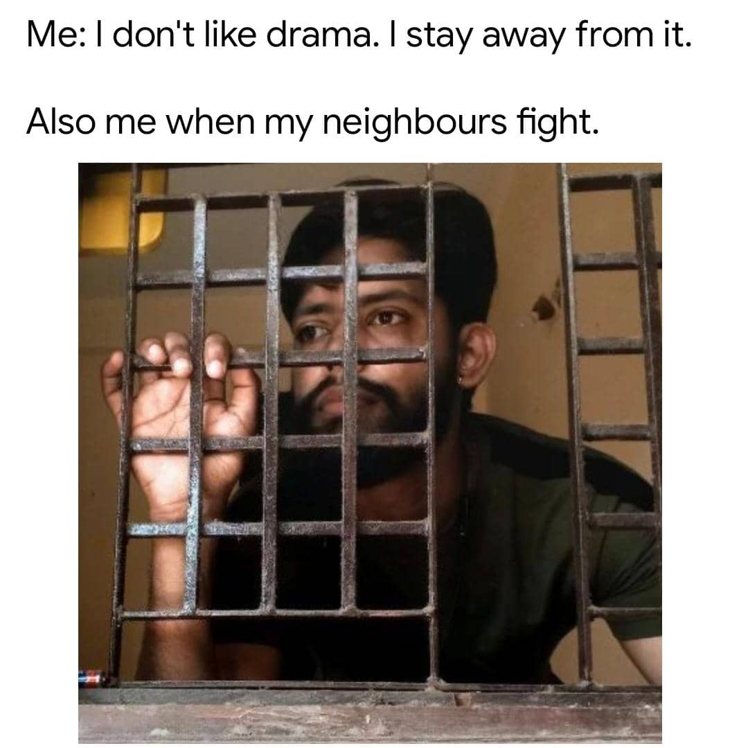 meme kepo sama tetangga yang lagi berantem