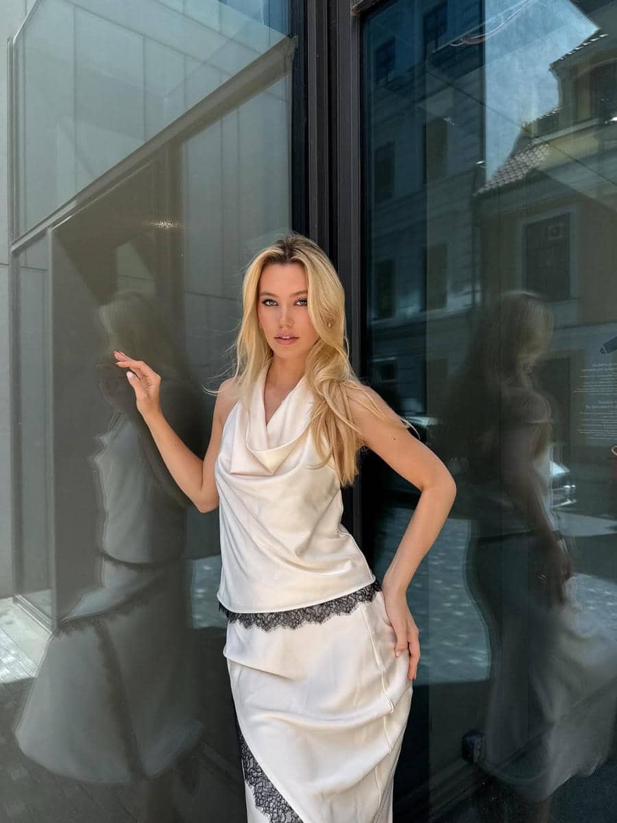 Potret Pemenang Miss Earth 2025 Natalie Puskinova