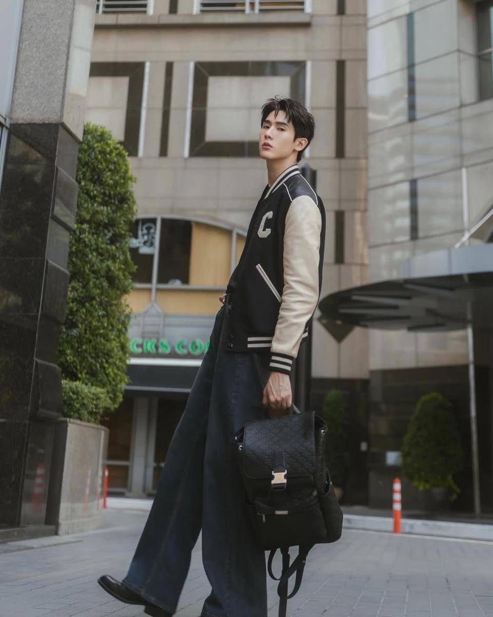 OOTD Tas ala Book Kasidet