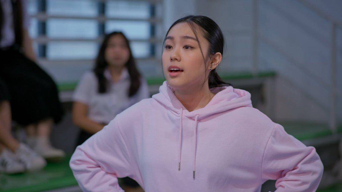 Chelsea dalam cuplikan My Golden Blood.