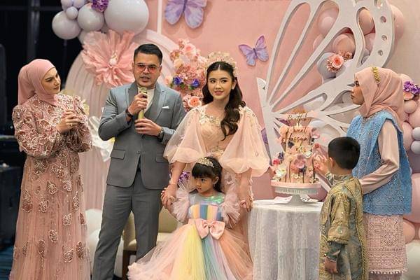 Pesta Ulang ke-21 Anak Sambung Irish Bella (instagram.com/_irishbella_)