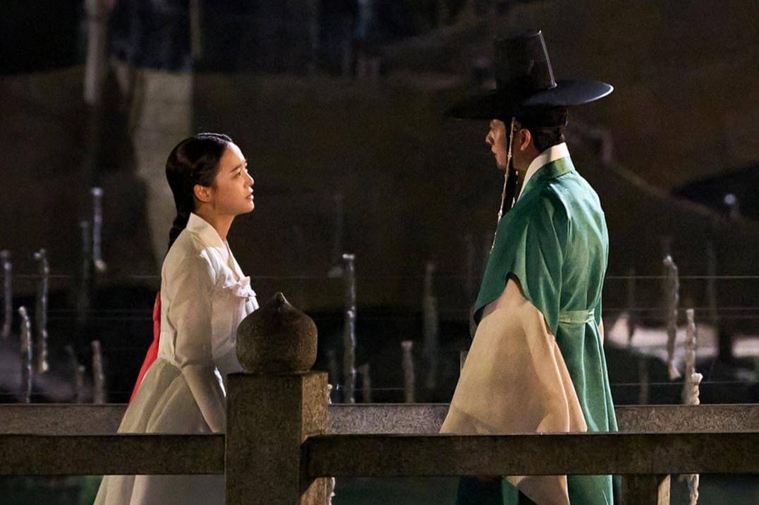 cuplikan drama Moon River