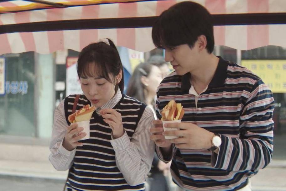 Oh Mi Seon (Kim Min Ha) dan Kang Tae Poong (Lee Jun Ho) dalam drakor Typhoon Family 