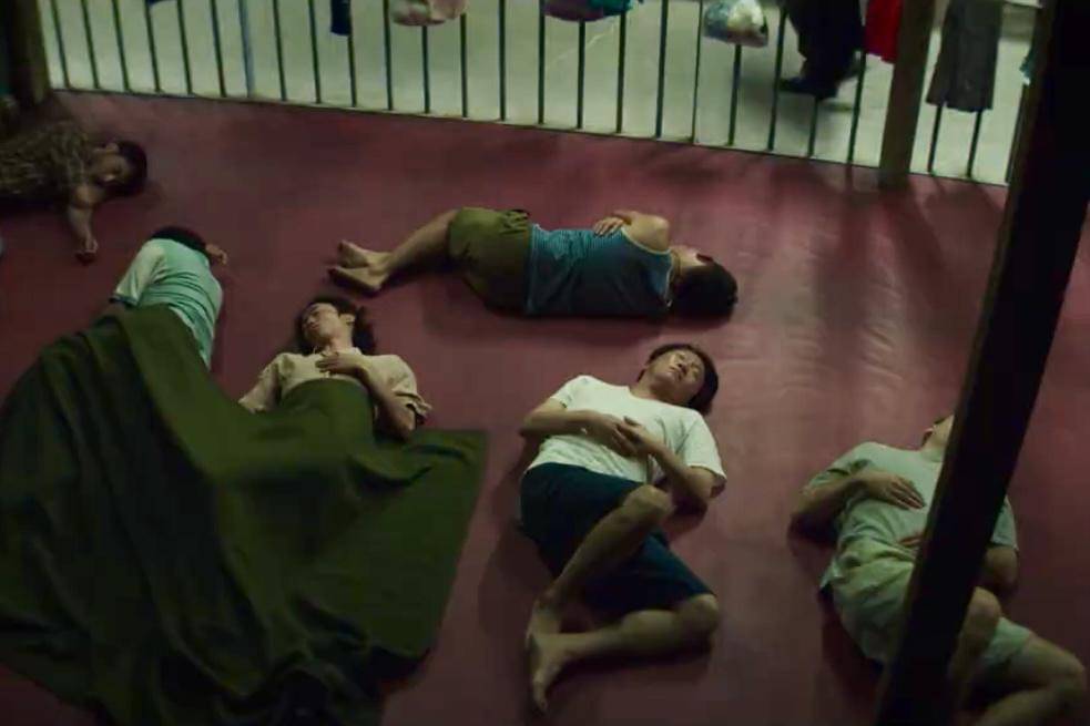 cuplikan drakor Typhoon Family