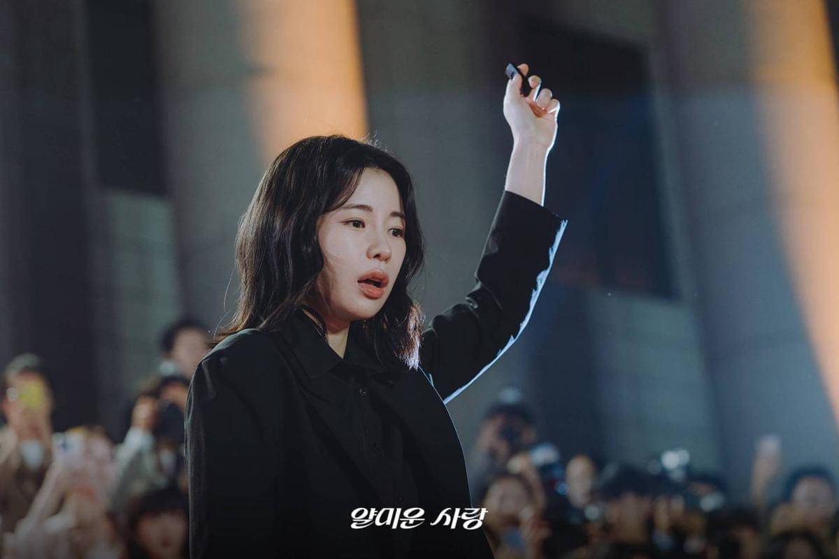 Cuplikan drama Korea Nice to Not Meet You