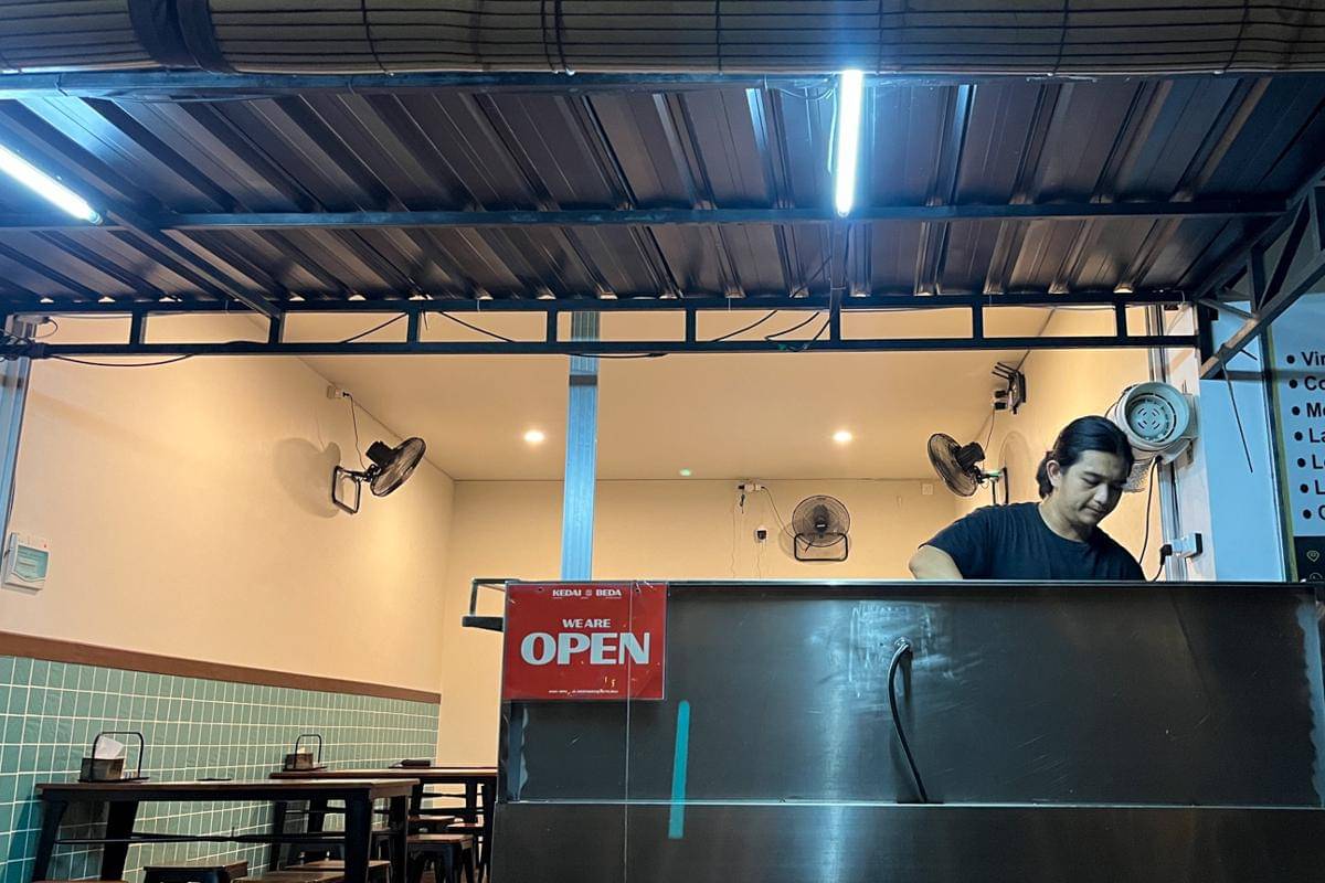 open kitchen di Kedai Beda (dok.pribadi/Natalia Indah)