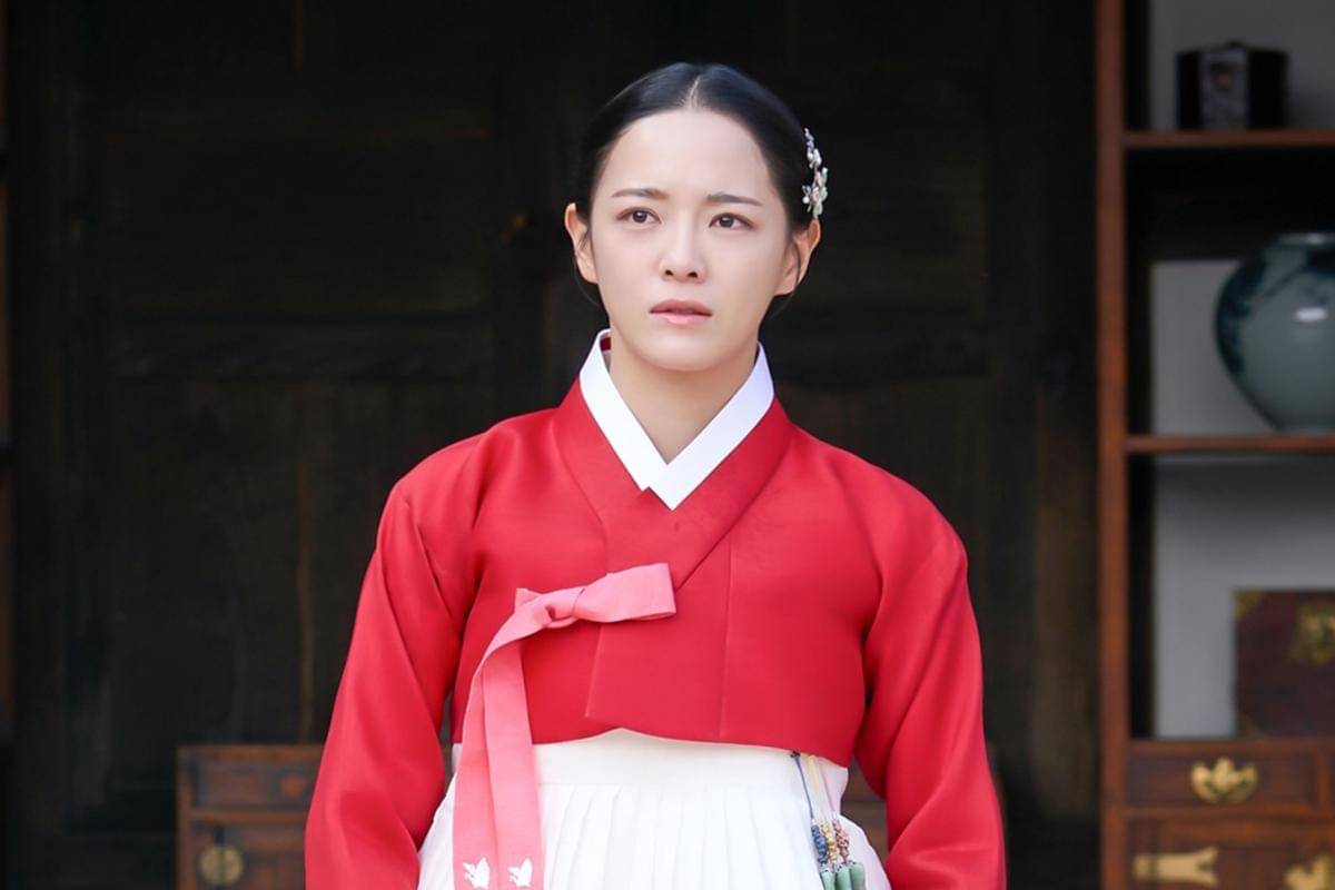 Still cut Moon River