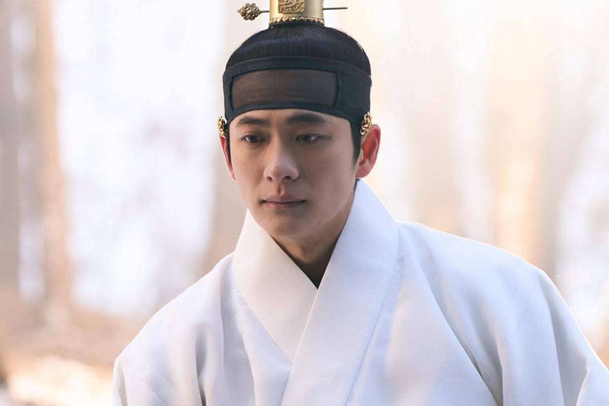 Still cut Moon River