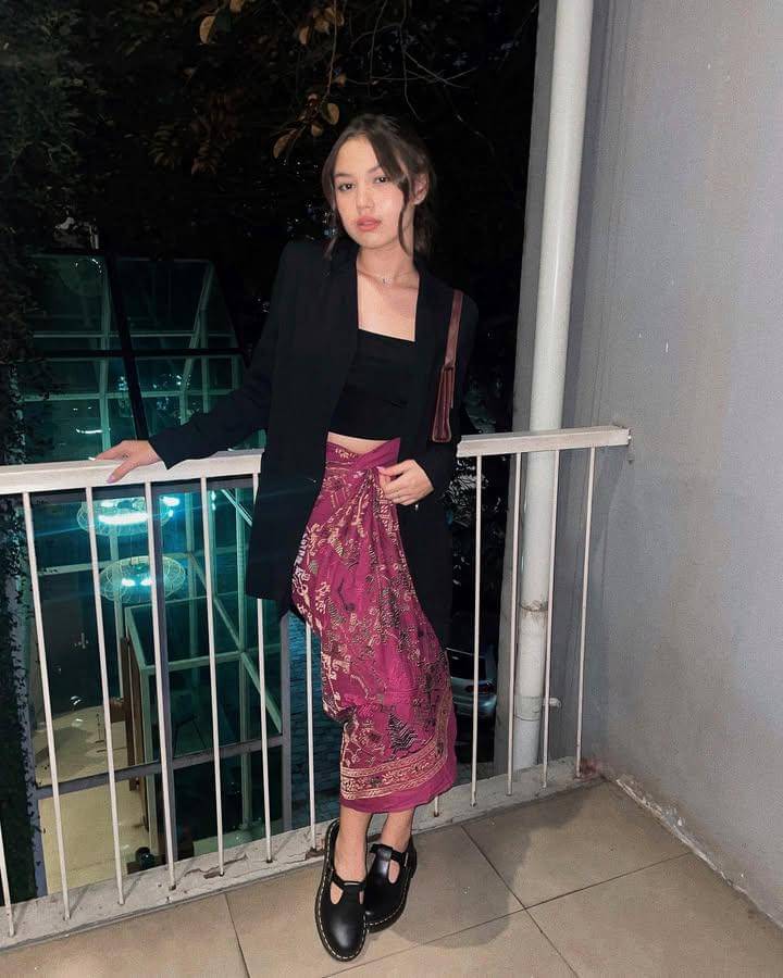 OOTD pemeran film Tak Kenal Maka Taaruf