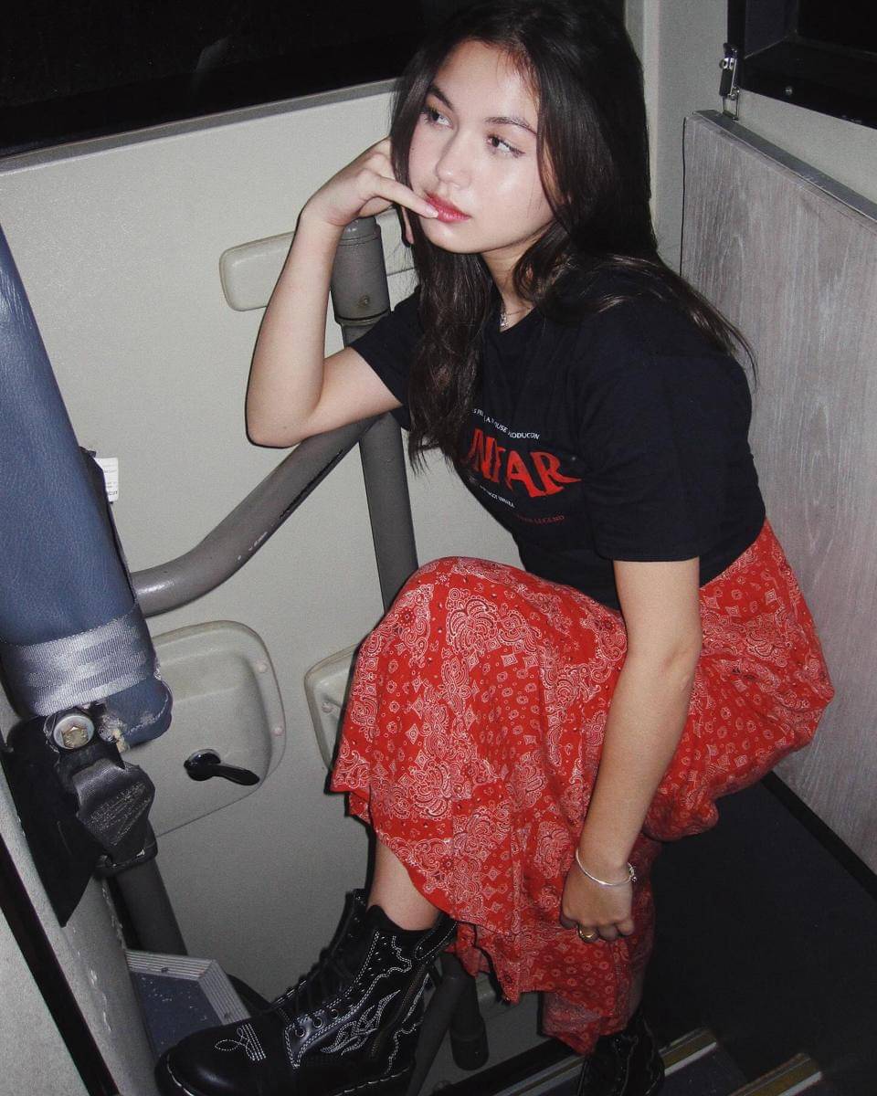 OOTD pemeran film Tak Kenal Maka Taaruf