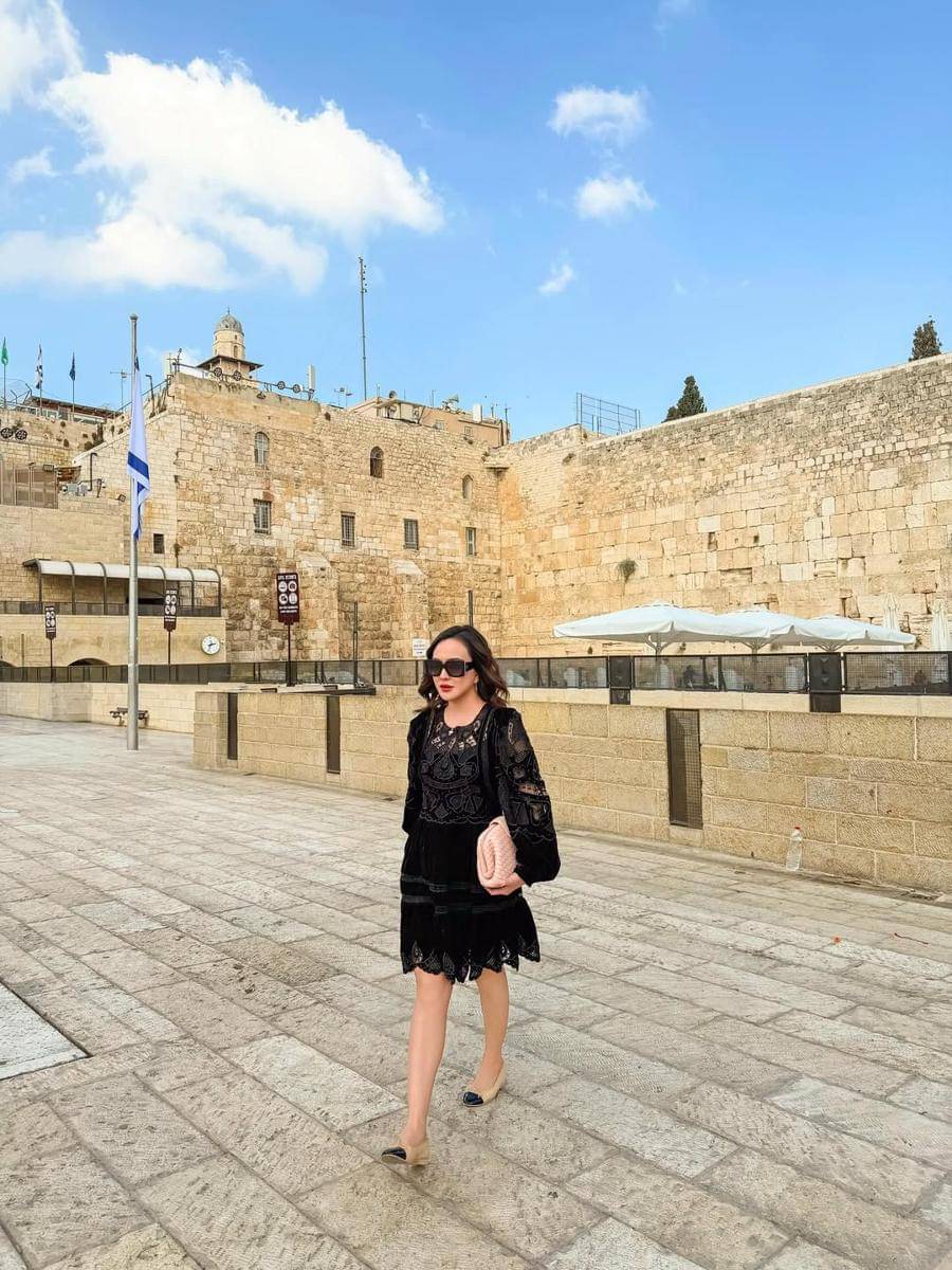 Shandy Aulia ke Kota Tua Yerusalem