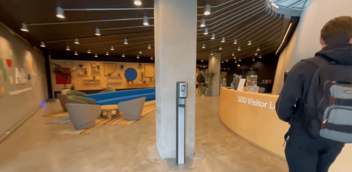 Kantor Pusat Google di San Francisco, Amerika Serikat 