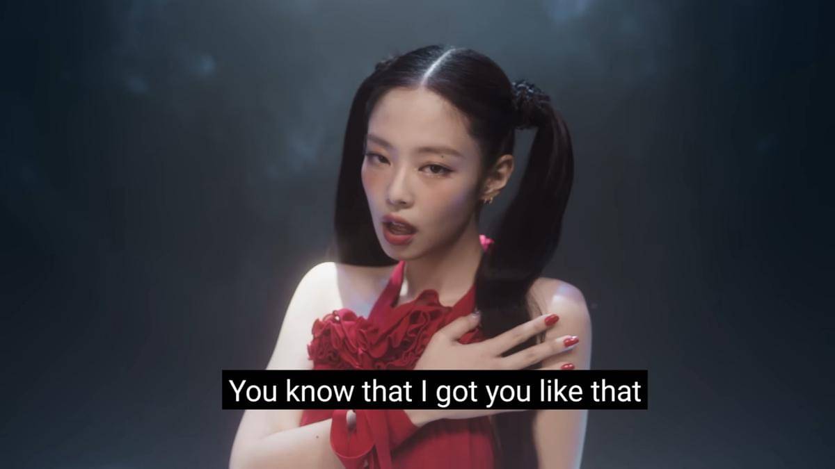 cuplikan MV "You & Me" 