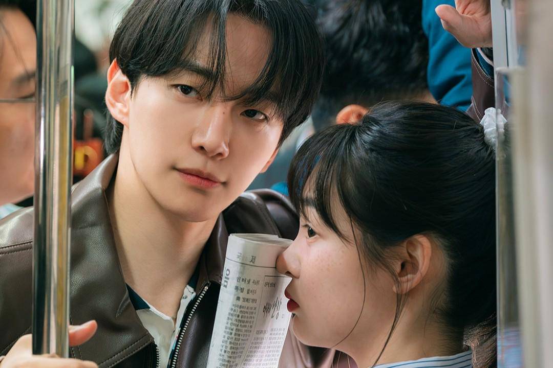 Kang Tae Poong (Lee Jun Ho) dan Oh Mi Seon (Kim Min Ha) dalam drakor Typhoon Family