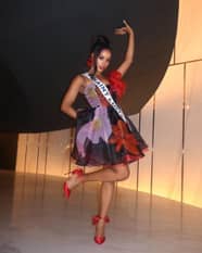 7 Potret Shianne Smith Miss Universe Saint Lucia 2025 Inspiratif 